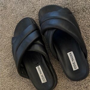 Steve Madden Black Criss-Cross Slides